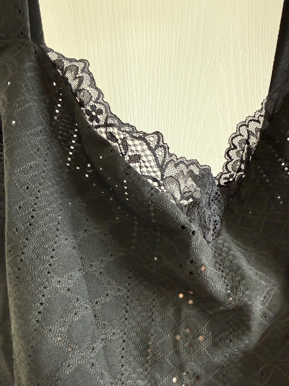 SHEIN Black Eyelet Lace Tank Top - Picture 5 of 6